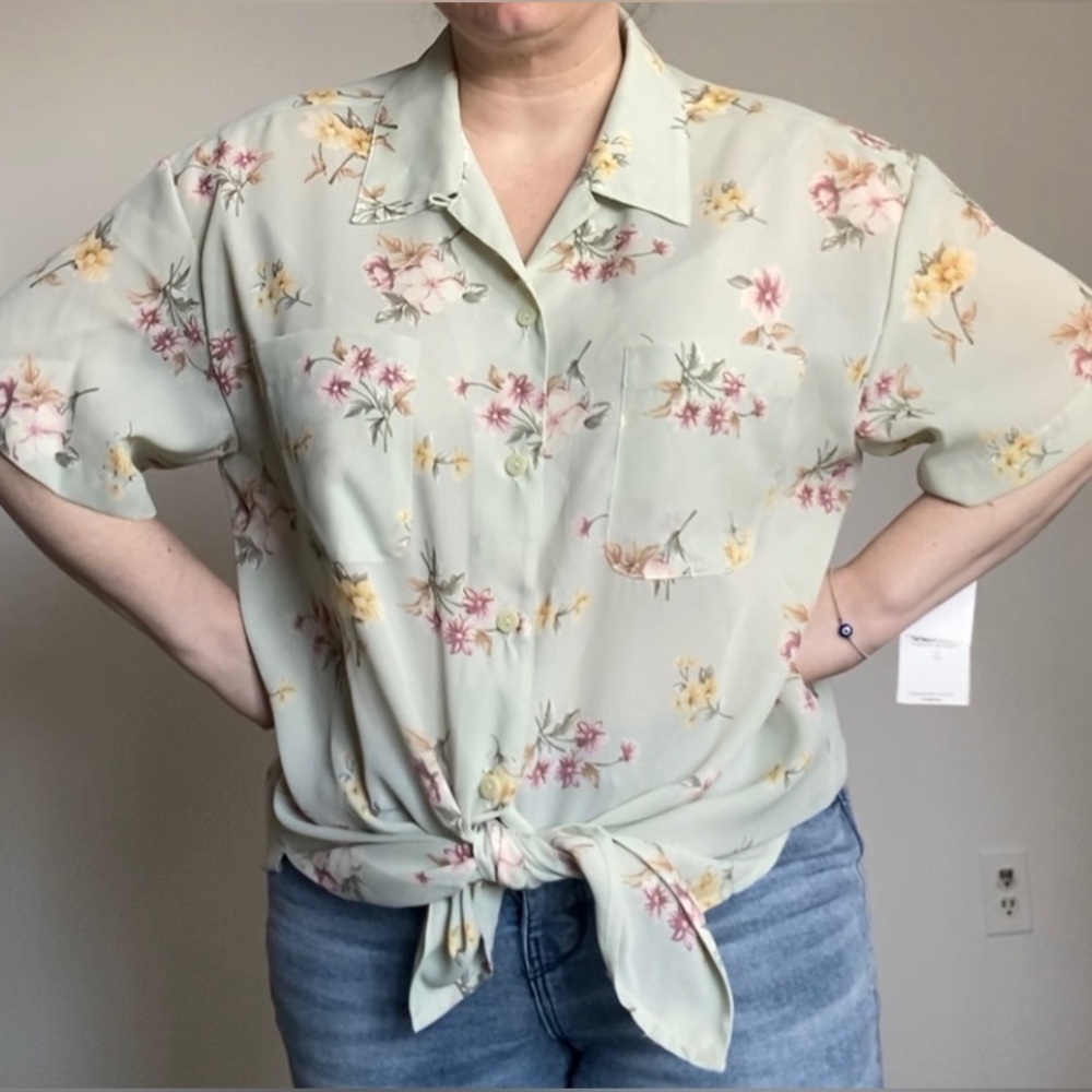 Vtg NWT 90s floral Chaus Sport floral blouse